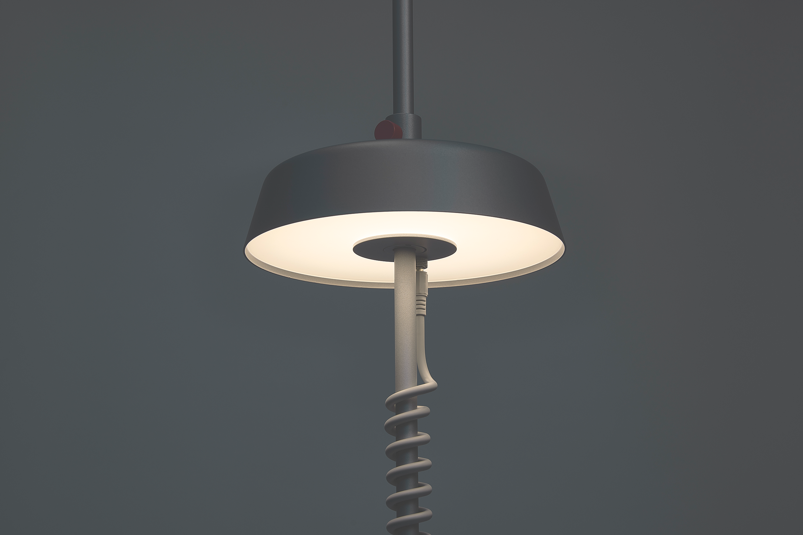 Up/Down Floor Light – Castor Design